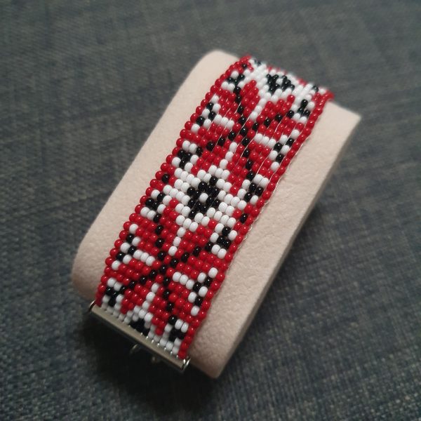 Red Flowers bracelet